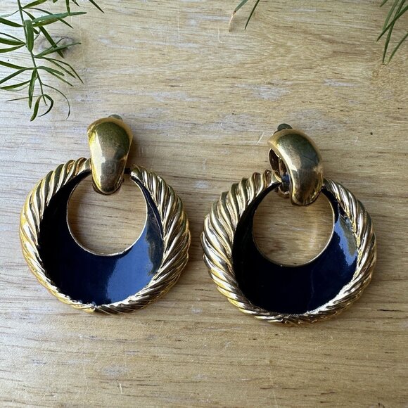 Vintage ST. JOHN Door Knocker Clip Earrings Blue Gold Tone Classic Retro Chunky - Picture 1 of 6